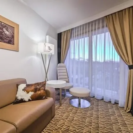 فندق ريزيدينسيا نوسالوفي دفور 4*