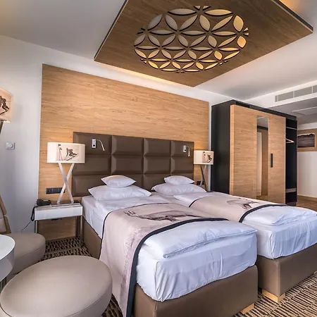فندق ريزيدينسيا نوسالوفي دفور 4*