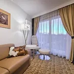 מלון Nosalowy Dwor 4*