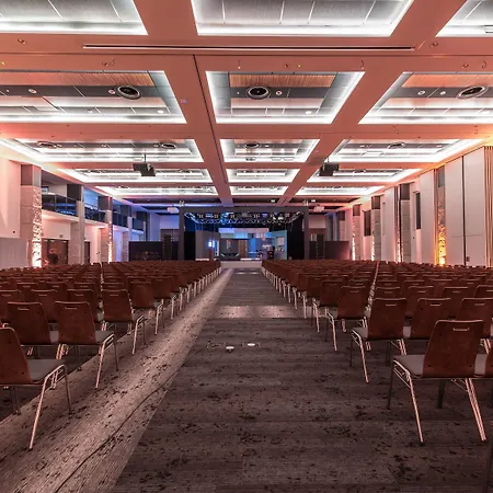 酒店 莱兹德西亚诺萨罗伊德瓦酒店 4*